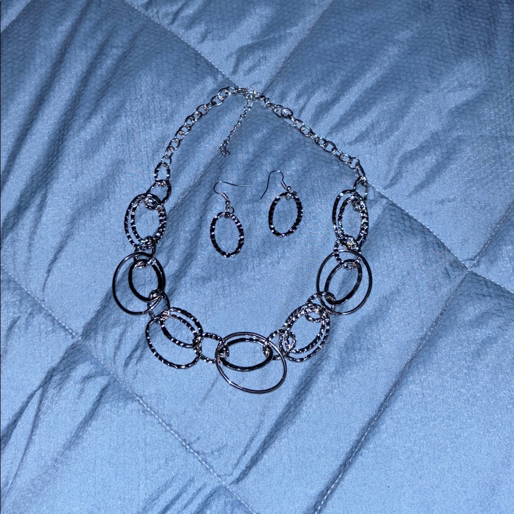 Paparazzi Silver Necklace Set